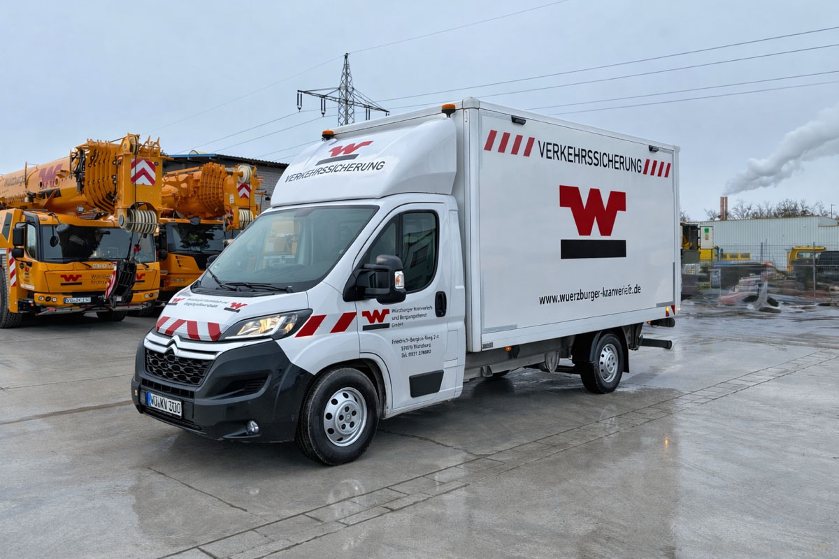 Transport RSA-Fahrzeug für Verkehrssicherung Transport / SZM