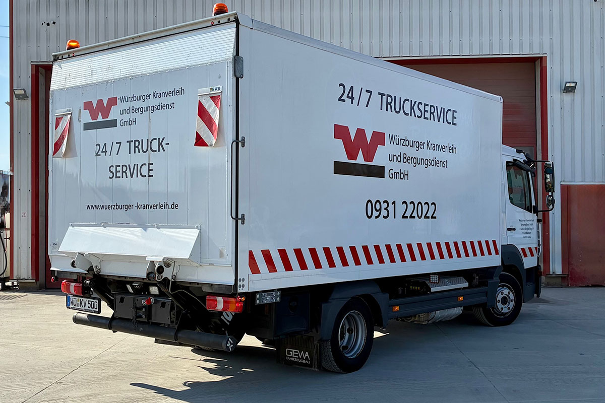 Transport SKW-Pannenhilfsfahrzeug Transport / SZM