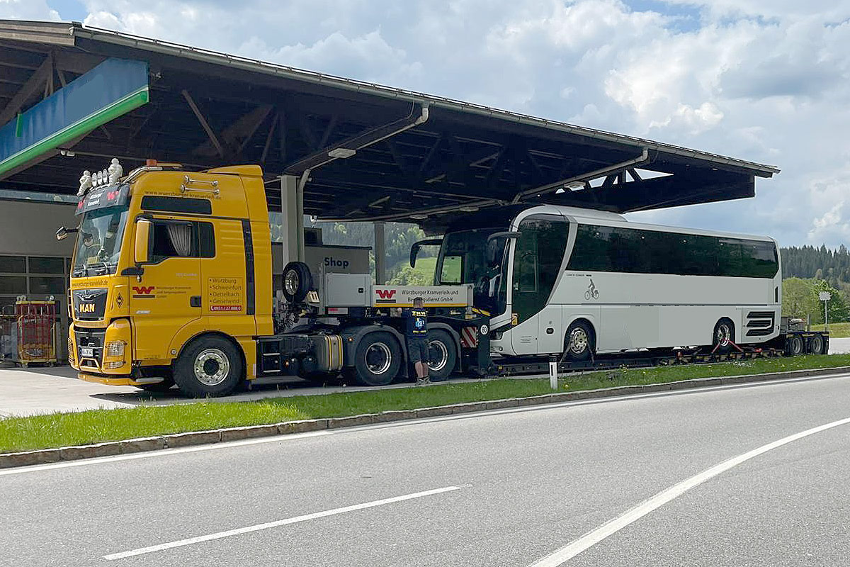 Transport 2-Achs-Tiefbett / panther-Achsen Transport / SZM